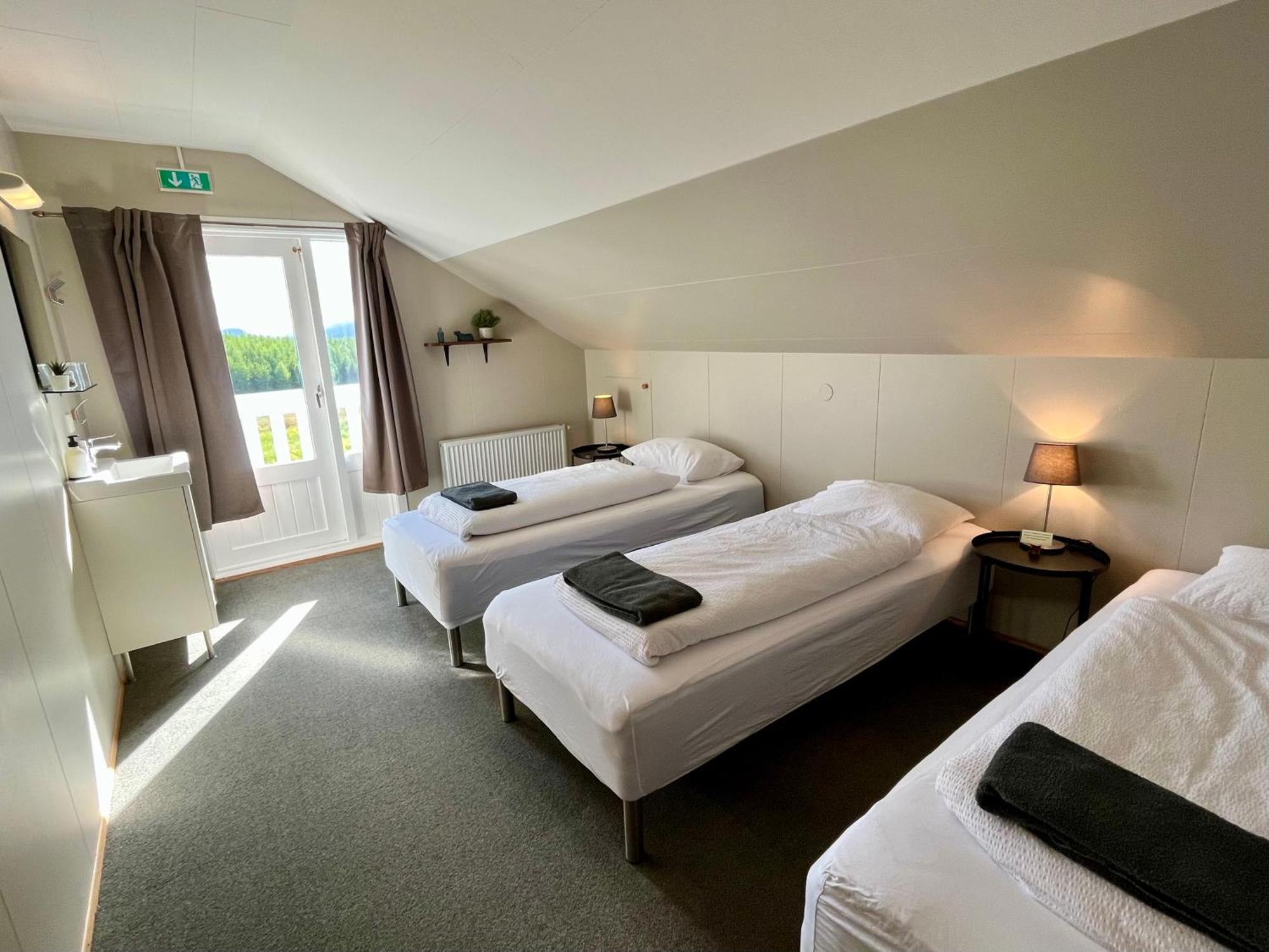 Guest house Eyjolfsstadir 2*